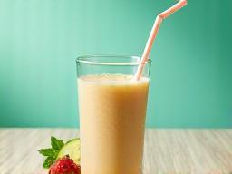 Serbuk Serat SlimMix dengan segelas minuman sihat